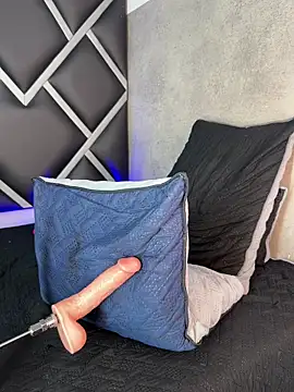 Czat XXX na żywo – Lucian-greyy