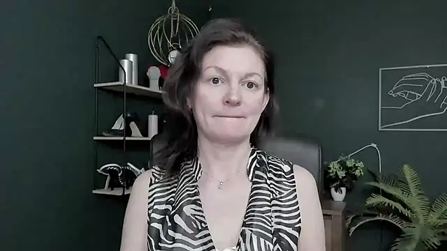 VivianWILD Chat XXX in diretta