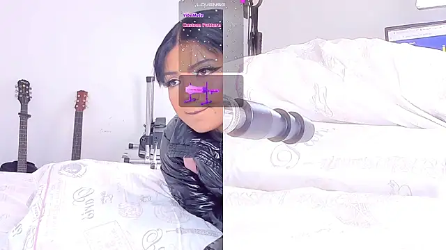 Chat +18 de revy_blacck ao vivo