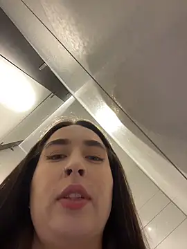 Holly_Play Live XXX Chat