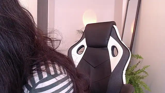 Chat +18 de Asaray_T ao vivo