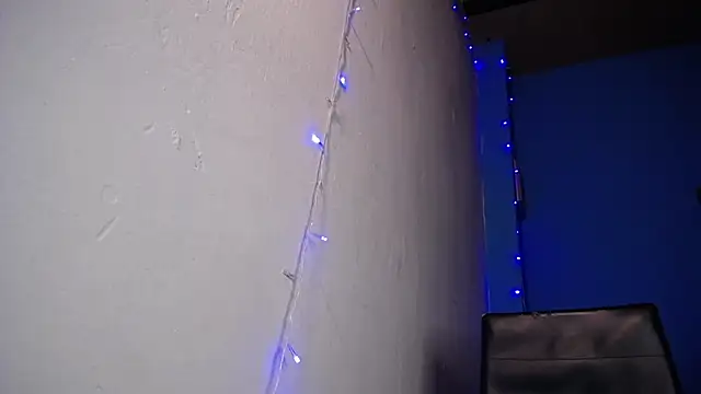 Chat +18 de carolinhe_ ao vivo