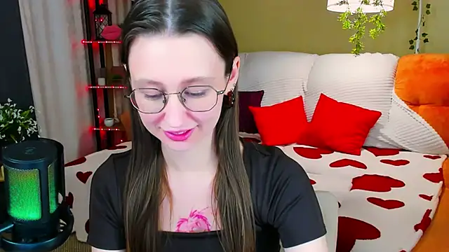 YourLovellyStory Chat XXX in diretta