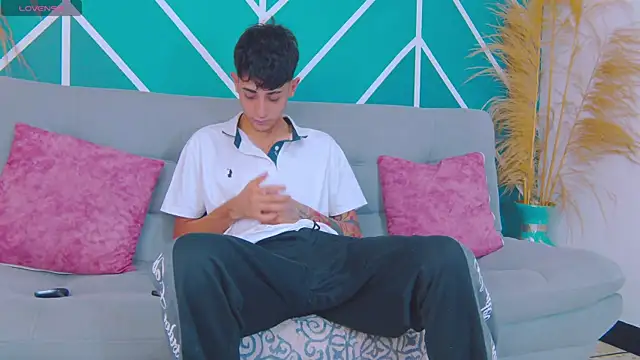 دردشة Martony_Storm الجنسية المباشرة