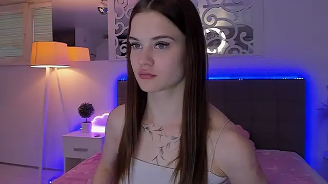 دردشة LuisaClover الجنسية المباشرة