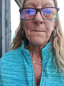 HotWifeLyn68 现场XXX聊天