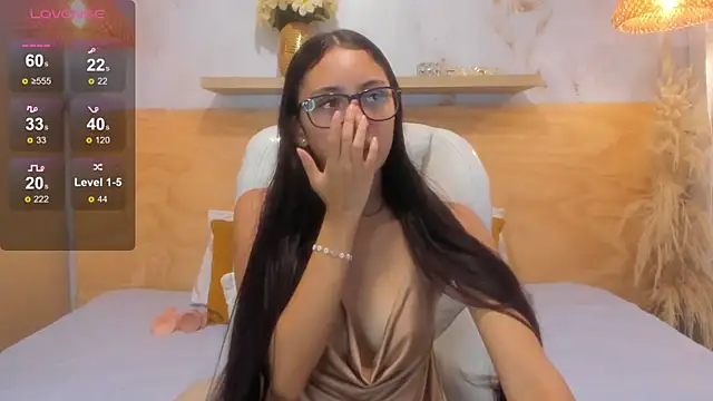 Lasira_Thill Adlı Modelin Canlı XXX Sohbeti