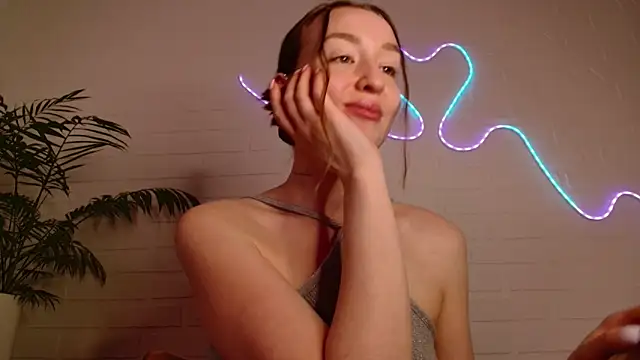 WhitePrincessLuna: онлайн-секс-чат