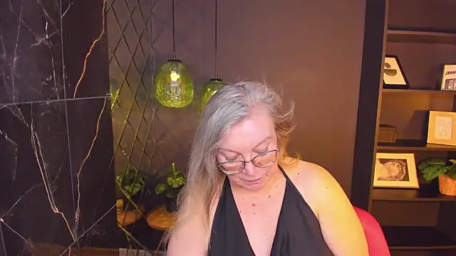 NataliMellow: онлайн-секс-чат