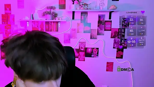 travis_wolf_ Live XXX Chat