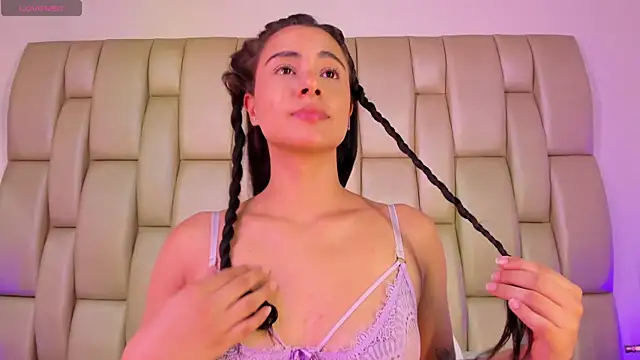 ZoeBarlove's Live XXX Chat