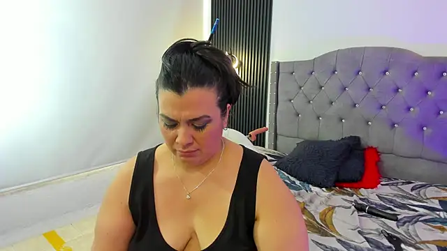 martina_foxy_'s Live XXX Chat