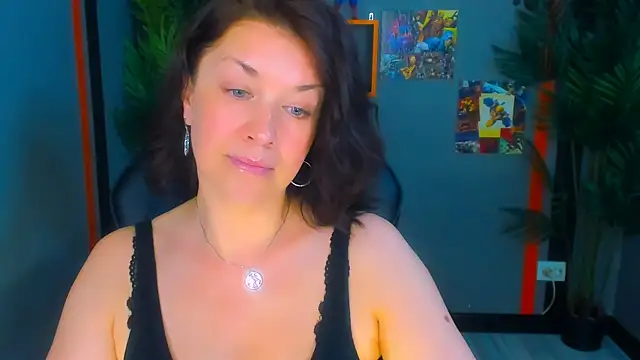 AnaMills 现场XXX聊天