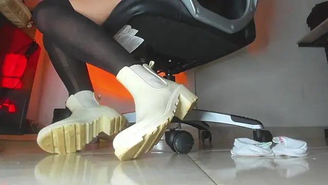 Chatroom XXX en direct de alma_fenix