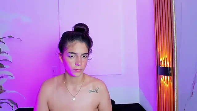 دردشة BellaRomano ال جنسية المباشرة