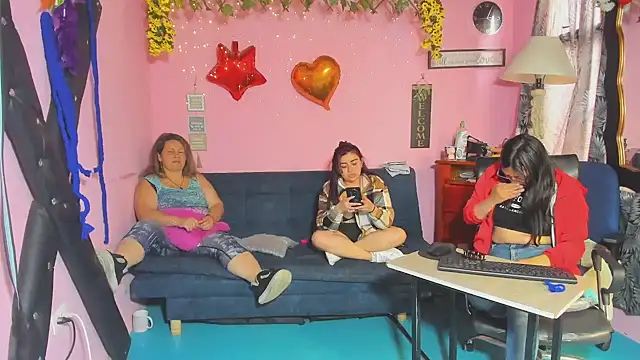 lesbiancuple 网络视讯表演