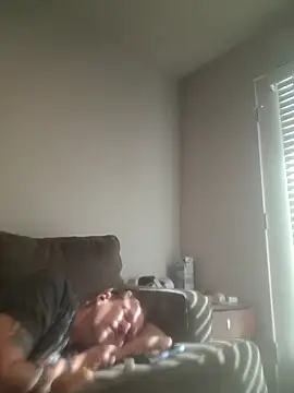 Pertunjukan Kamera Web yourMasterisBored