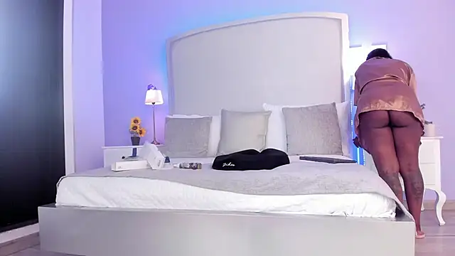 salome_moon_'s Webcam Show