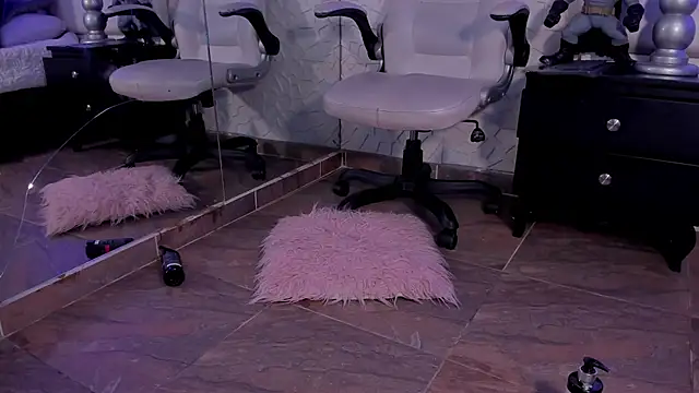 TatiLee's Live XXX Chat