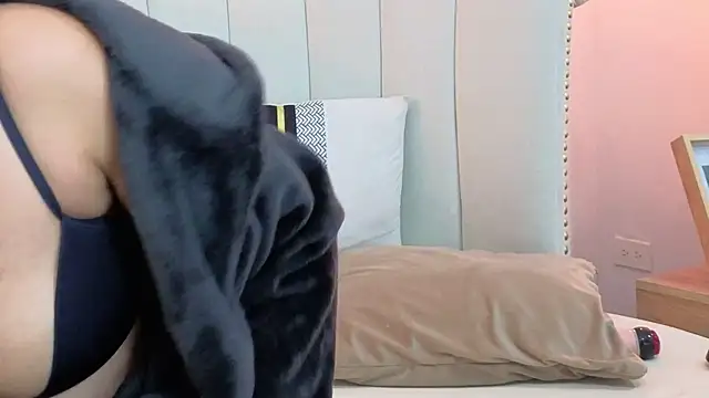 แชท XXX สดของ Helenn_Moore