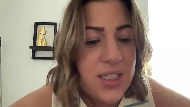 annabellewarick Adlı Modelin Canlı XXX Sohbeti