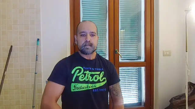 AMIRDIB2025 Adlı Modelin Web Kamerası Şovu