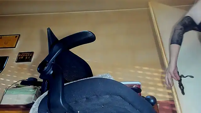 kinkyman47: διαδικτυακό σόου στην κάμερα