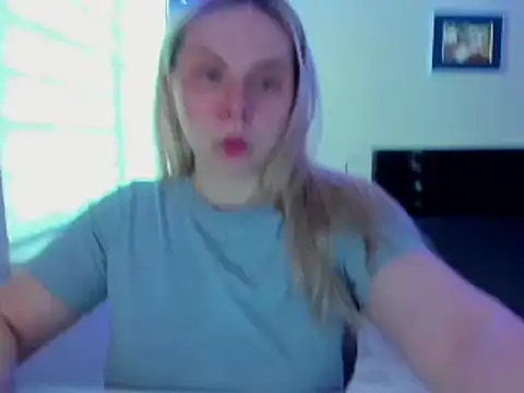 Pertunjukan Kamera Web callme_iva