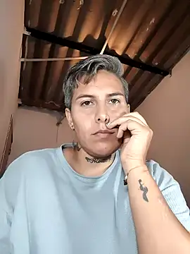 Živý XXX chat Yessi_rousse