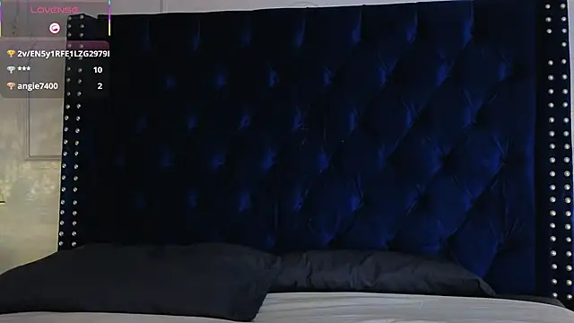 Онлайн чат XXX CharlesBrown_