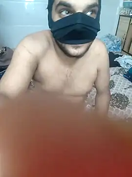 Miss_Anjali_O: διαδικτυακό σόου στην κάμερα