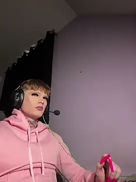 Онлайн чат XXX FemboyShow