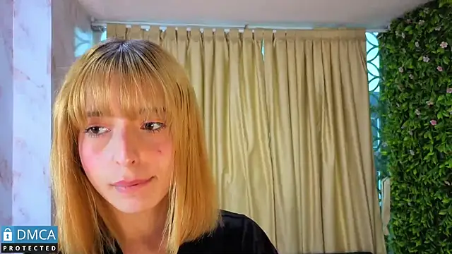 nena_cupcake_'s Live XXX Chat