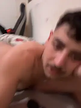 claudio20031 Adlı Modelin Canlı XXX Sohbeti