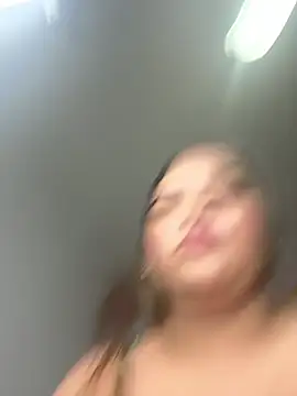 Amira_Malia Adlı Modelin Canlı XXX Sohbeti