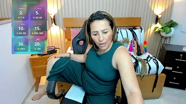 luciana_ballesteros_: απευθείας συνομιλία ΧΧΧ