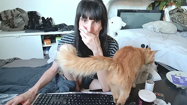 CeriseLapine's Live XXX Chat