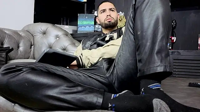 matteosantos: απευθείας συνομιλία ΧΧΧ