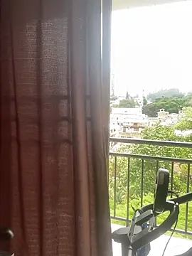 Miaswwe: απευθείας συνομιλία ΧΧΧ