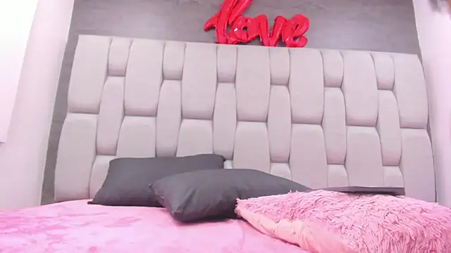 Ary-Horney Chat XXX in diretta