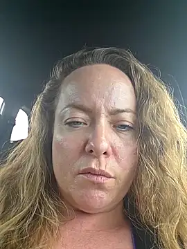 Chatroom XXX en direct de julimonroe