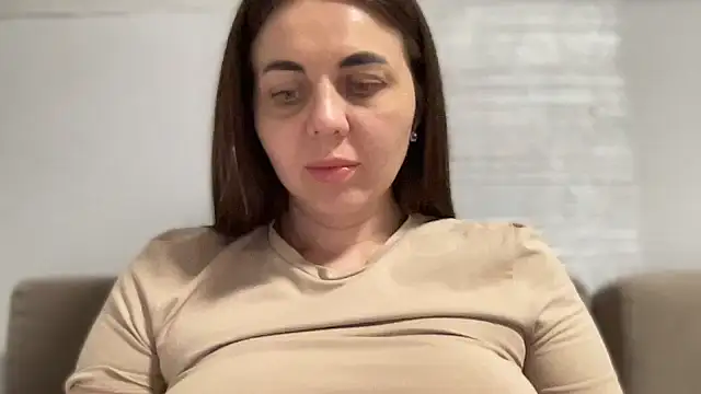 Darsy_Rox Adlı Modelin Canlı XXX Sohbeti