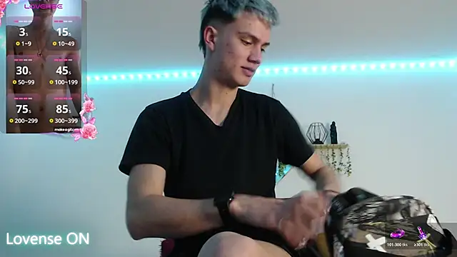 Show modela nicktorn na web-kameri