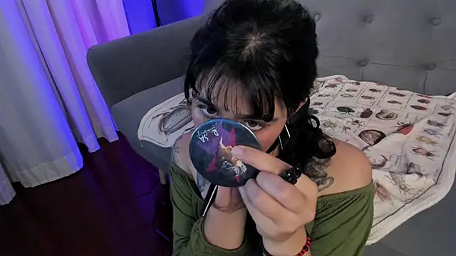 Chat +18 de flower_smith_ ao vivo