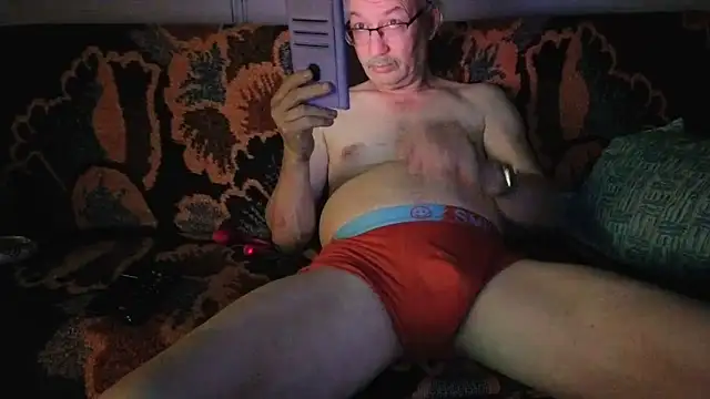 Pokazy przed kamerką – cumloverboyxx69