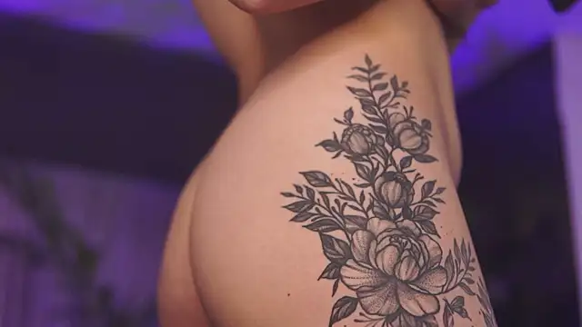 HotBustyBabeX's Live XXX Chat