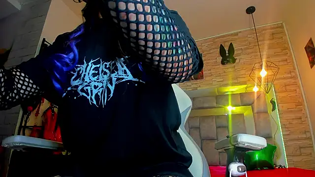 Evangelinejoness_ Adlı Modelin Canlı XXX Sohbeti