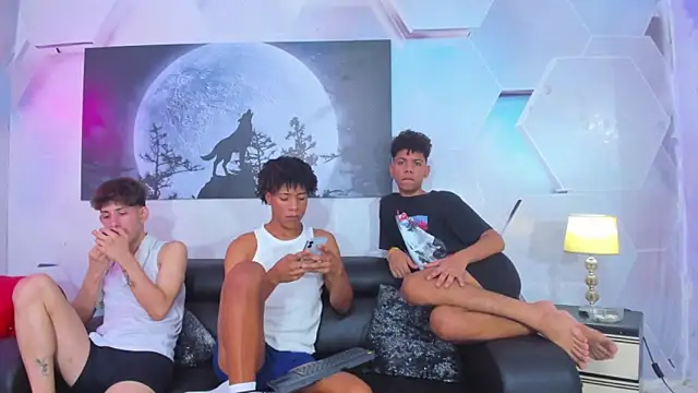 Spicy_guys 即時 XXX 聊天