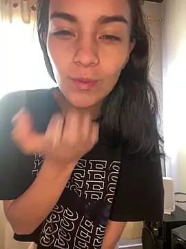 XXX chat uživo modela bliinkii_and_luka_