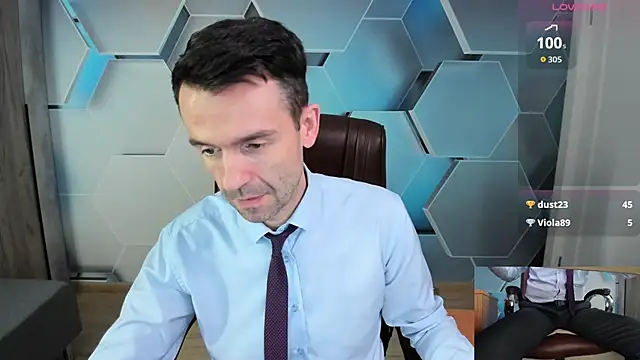 SteveTiger élő XXX-chatje